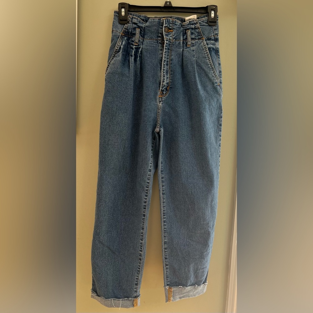 Abercrombie & Fitch High Waisted Mom Jeans Paperbag Waist
